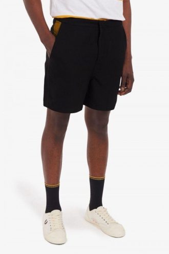 Badeshorts mit Kontrasteinsätzen