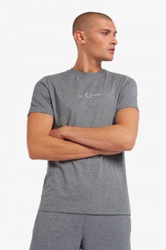Bestickte T-Shirts