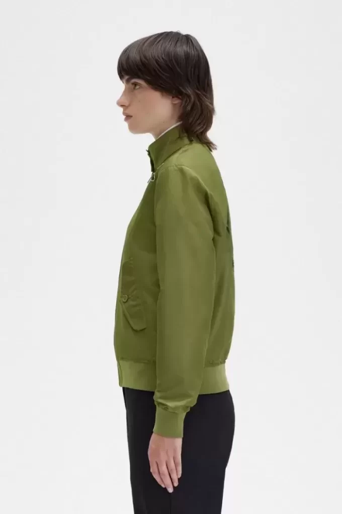 Damenjacken mit durchgehendem Reißverschluss und bedrucktem Futter