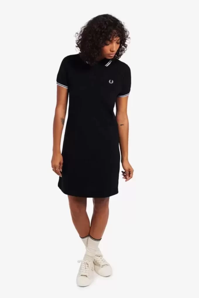 Damenkleid mit zwei Streifen