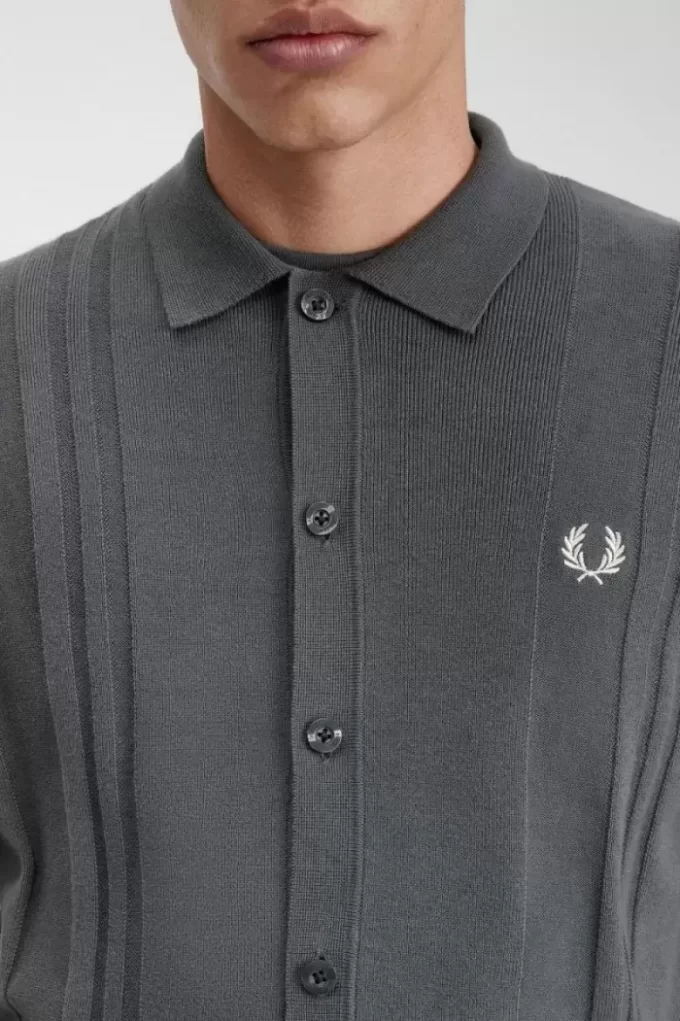 Durchgeknöpftes Strickhemd für Herren