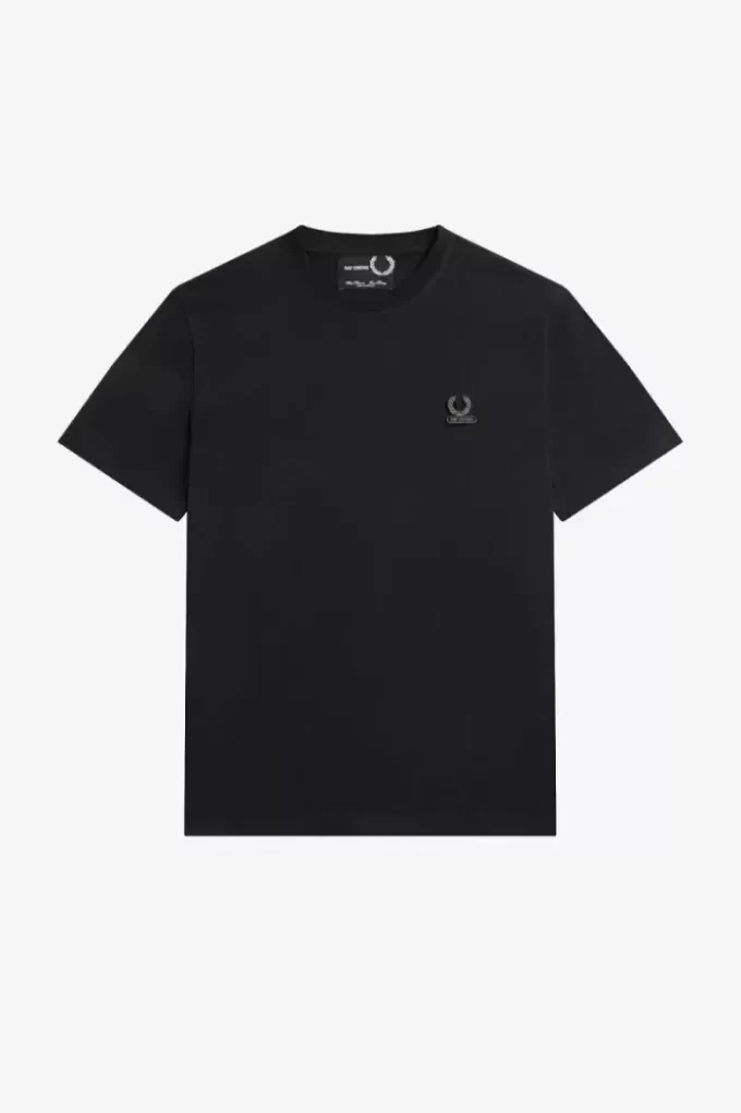 Emaille-Pin Herren-T-Shirt