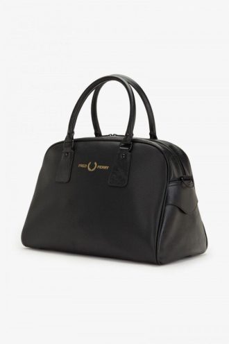 Griffige Taschen mit Piqué-Struktur