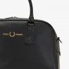 Griffige Taschen mit Piqué-Struktur