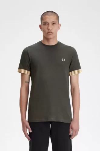 Herren-T-Shirt mit gestreiften Bündchen