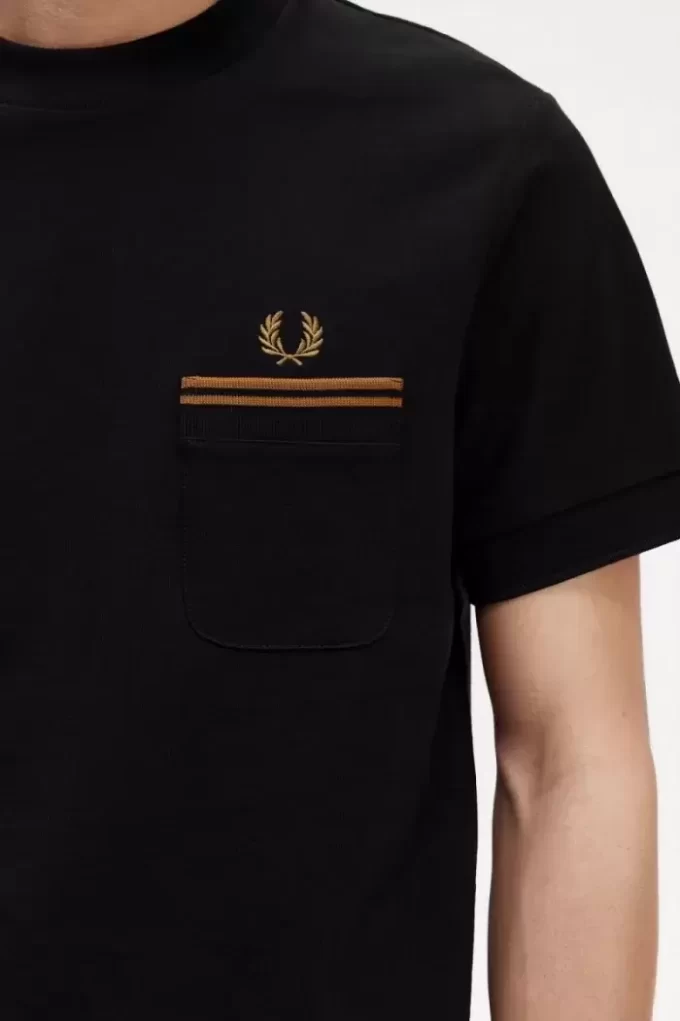 Herren-T-Shirt mit zwei Streifen und Tasche