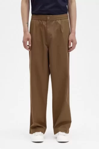 Herrenhose mit weitem Bein und Kordelzug