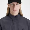 Herrenkappen aus Twill mit grafischem Markenlogo