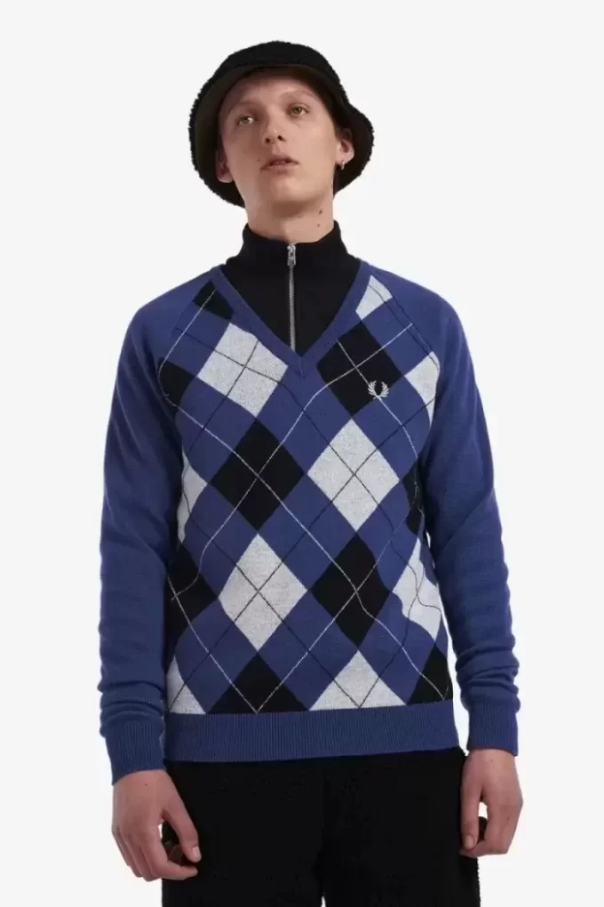 Herrenpullover mit V-Ausschnitt und Argyle-Muster aus Lammwolle