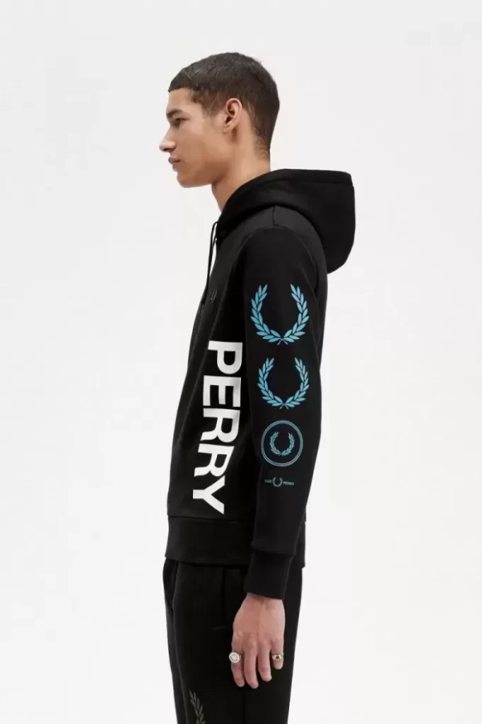 Kapuzenpullover mit grafischem Branding für Herren