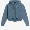 Kapuzenpullover mit Klebeband