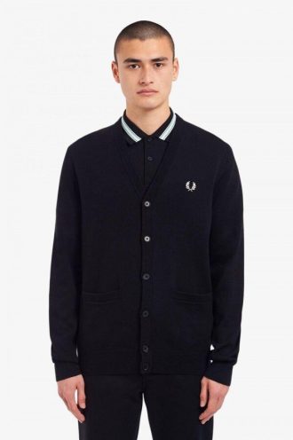 Klassischer Cardigan-Strick