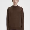 Klassischer Herrenpullover mit Rundhalsausschnitt