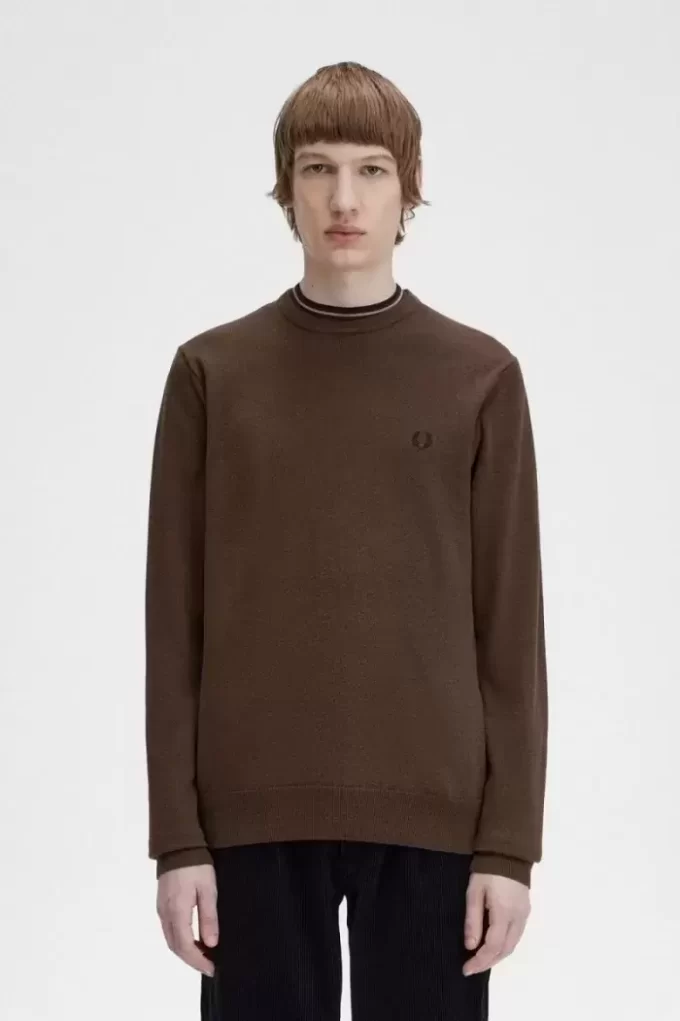 Klassischer Herrenpullover mit Rundhalsausschnitt