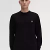 Klassischer Herrenpullover mit Rundhalsausschnitt