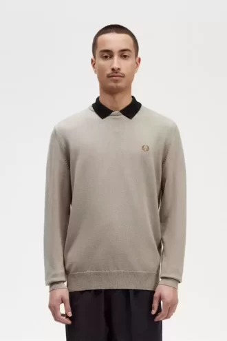 Klassischer Herrenpullover mit Rundhalsausschnitt