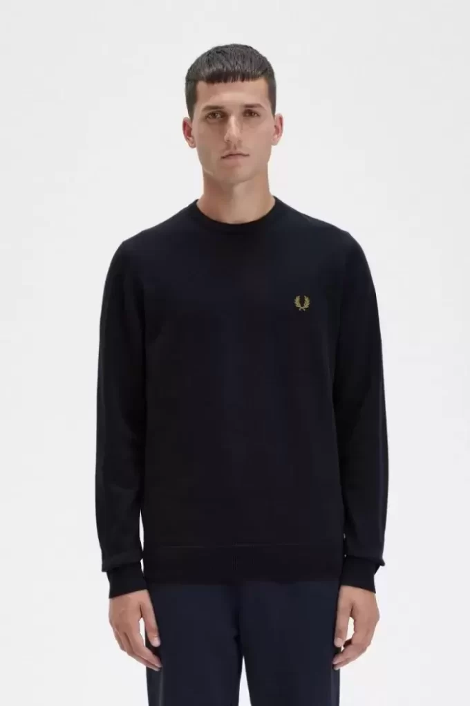 Klassischer Herrenpullover mit Rundhalsausschnitt