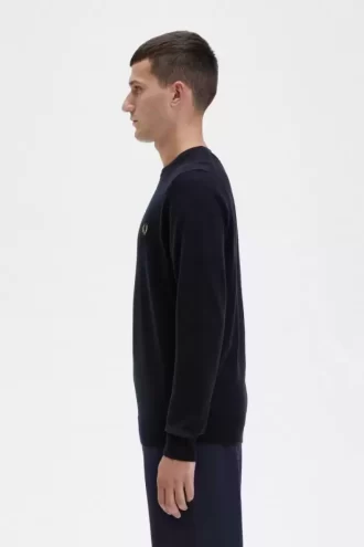Klassischer Herrenpullover mit Rundhalsausschnitt