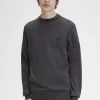 Klassischer Herrenpullover mit Rundhalsausschnitt