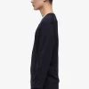 Klassischer Herrenpullover mit V-Ausschnitt