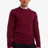 Klassischer Strickpullover mit Rundhalsausschnitt