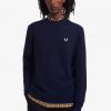 Klassischer Strickpullover mit Rundhalsausschnitt