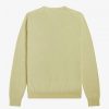 Klassischer Strickpullover mit V-Ausschnitt