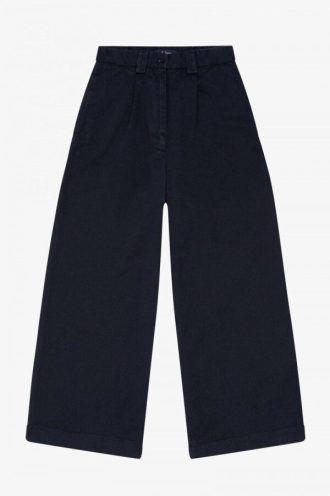 Kurze Hose mit weitem Bein