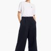 Kurze Hose mit weitem Bein