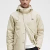 Kurzer wattierter Herrenparka
