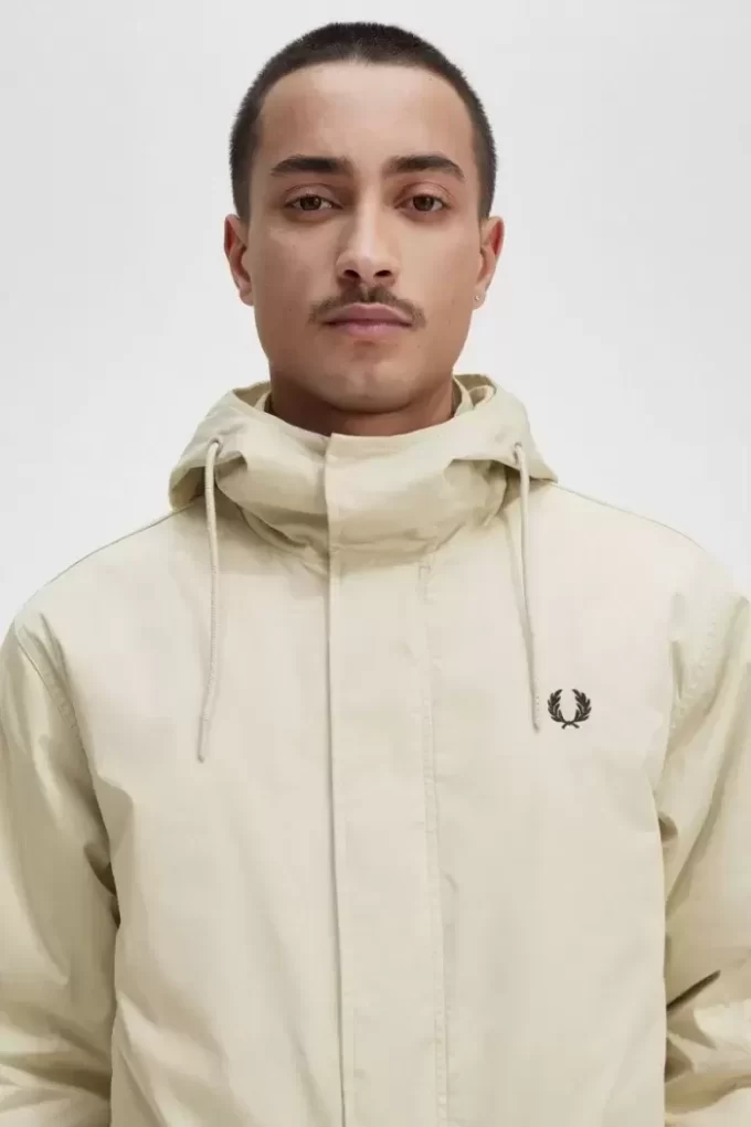 Kurzer wattierter Herrenparka