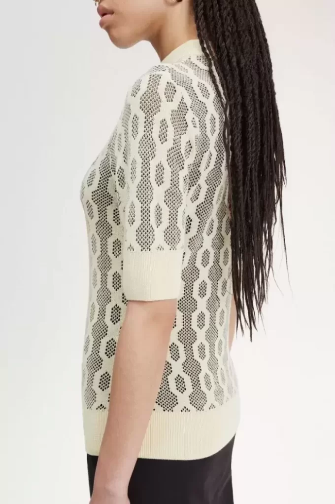 Kurzärmliger Damenpullover mit offenem Strickmuster