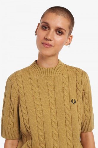 Kurzärmliger Zopfmusterpullover Strickmode