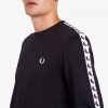 Langarm-T-Shirts mit Klebeband