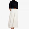 Marken-T-Shirts mit hohem Kragen