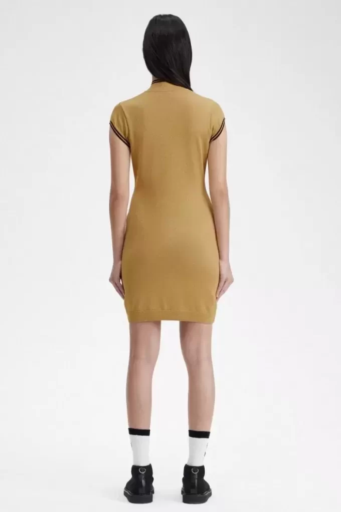 Metallic-Strickkleid für Damen 1964