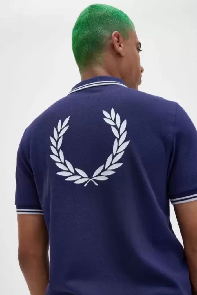 Poloshirt für Herren mit Grafik auf der Rückseite