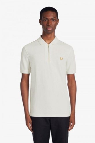 Poloshirts mit Reißverschluss am Kragen