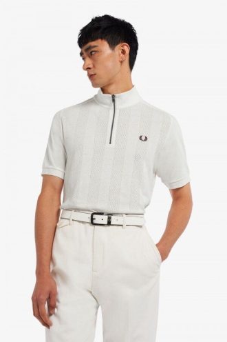 Poloshirts mit Reißverschluss am Kragen und Raglanärmeln