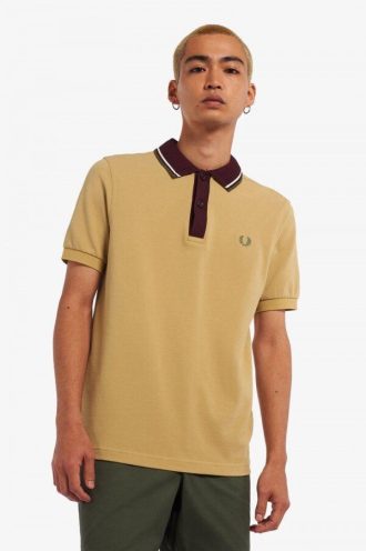 Poloshirts mit Strickkragen