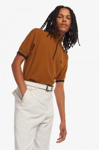 Poloshirts mit Trichterkragen