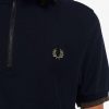 Poloshirts mit Trichterkragen