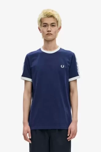 Ringer-T-Shirt mit Aufnäher für Herren