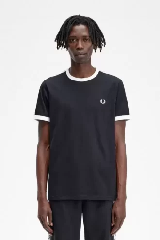 Ringer-T-Shirt mit Aufnäher für Herren