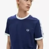 Ringer-T-Shirt mit Aufnäher für Herren