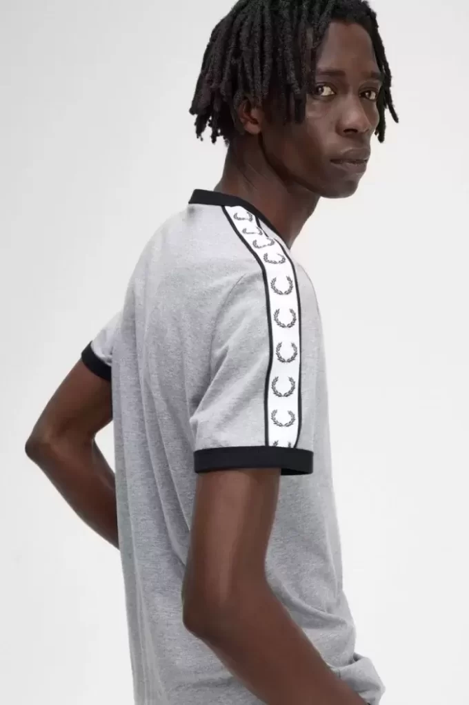 Ringer-T-Shirt mit Aufnäher für Herren