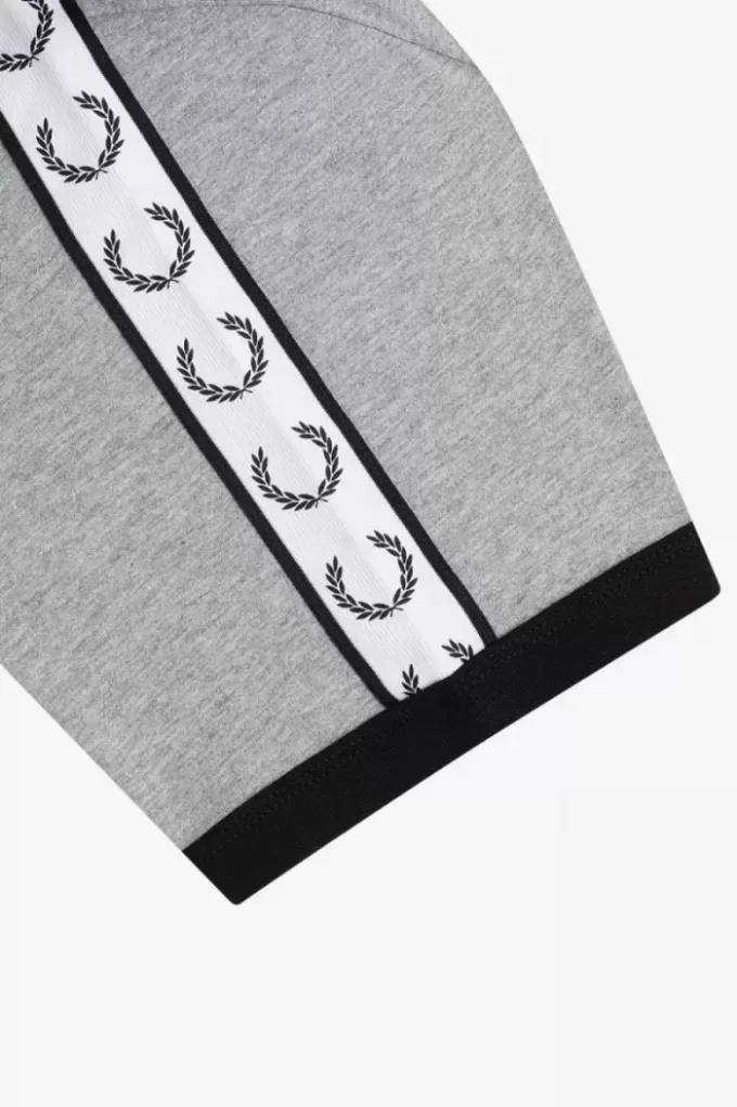 Ringer-T-Shirt mit Aufnäher für Herren
