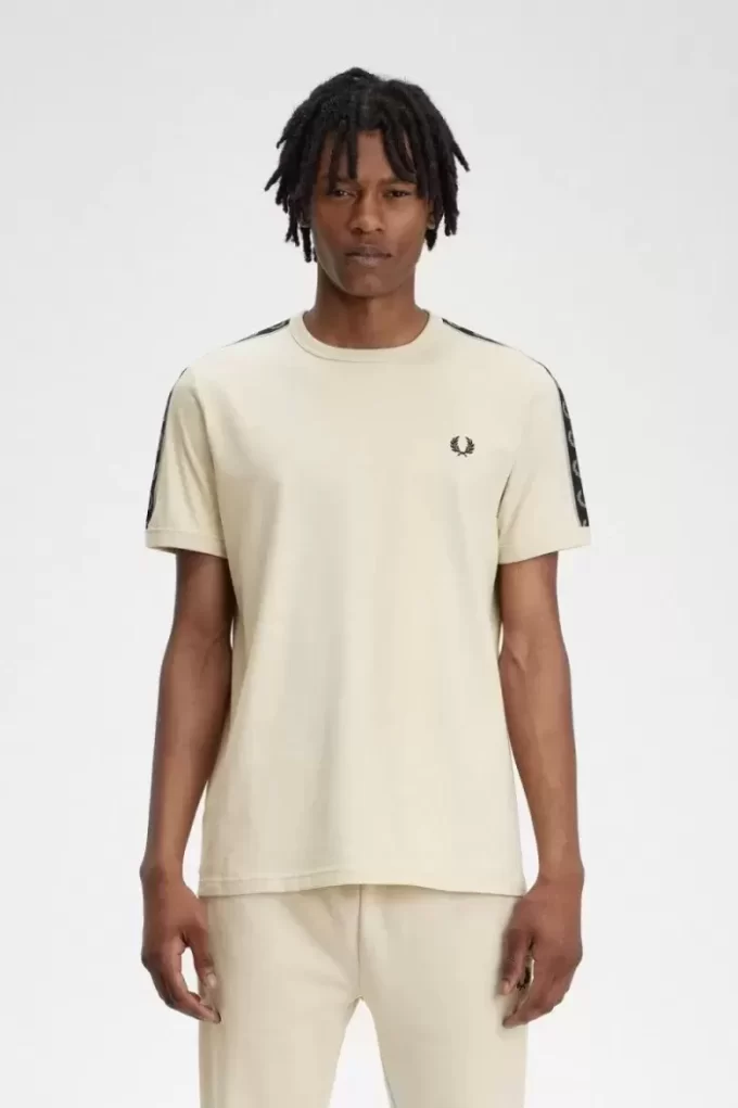 Ringer-T-Shirt mit Kontrastband für Herren
