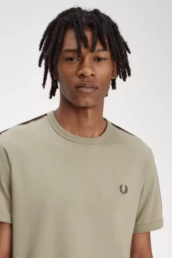 Ringer-T-Shirt mit Kontrastband für Herren