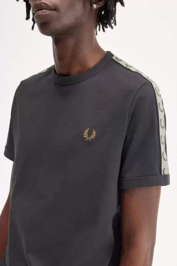 Ringer-T-Shirt mit Kontrastband für Herren